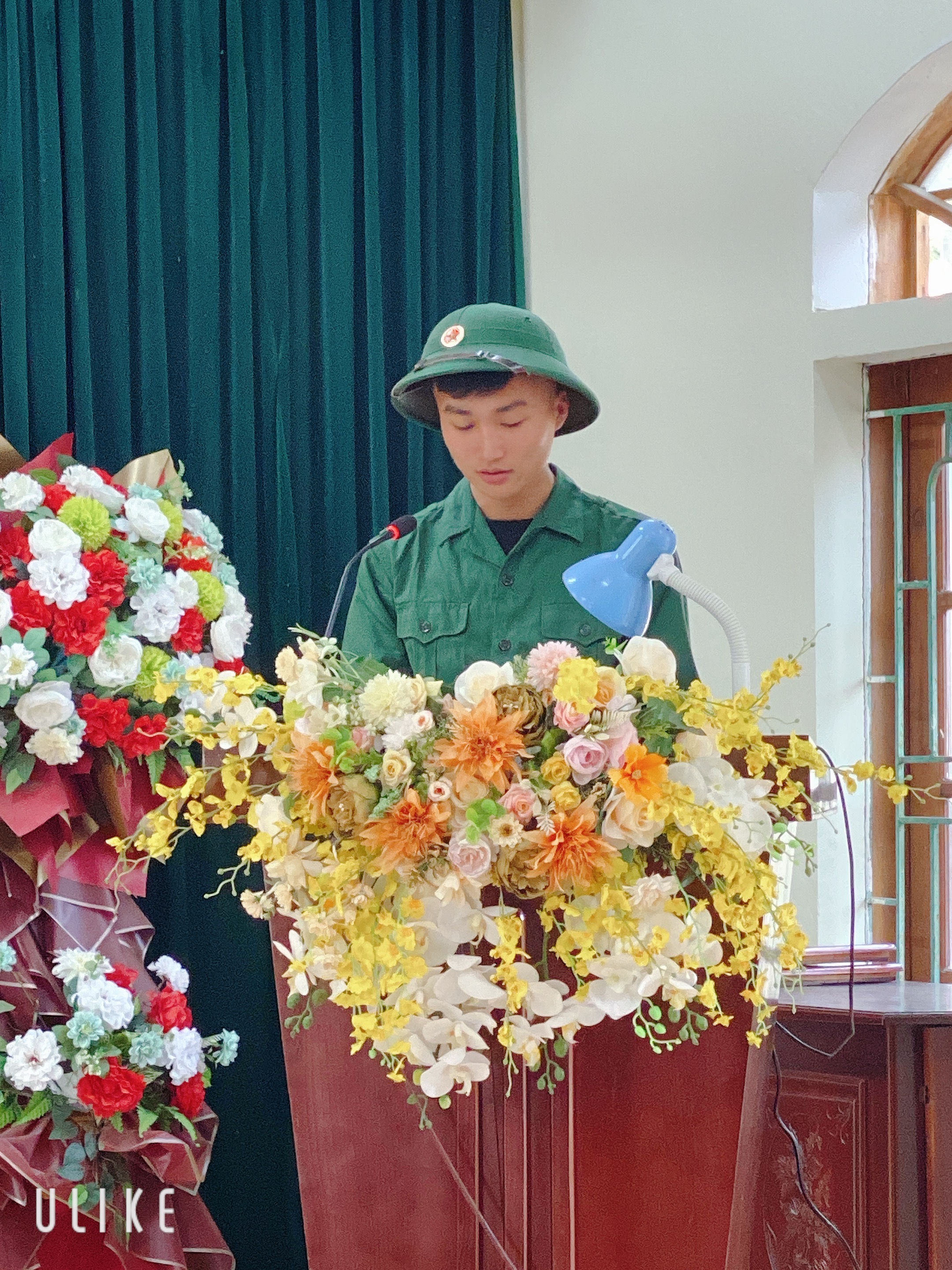 Anh-tin-bai